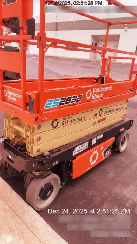 2022 JLG ES2632