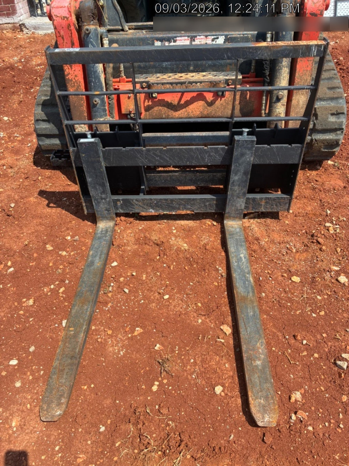 2026 ARROW MATERIAL HANDLING 72" Pallet Forks - Arrow