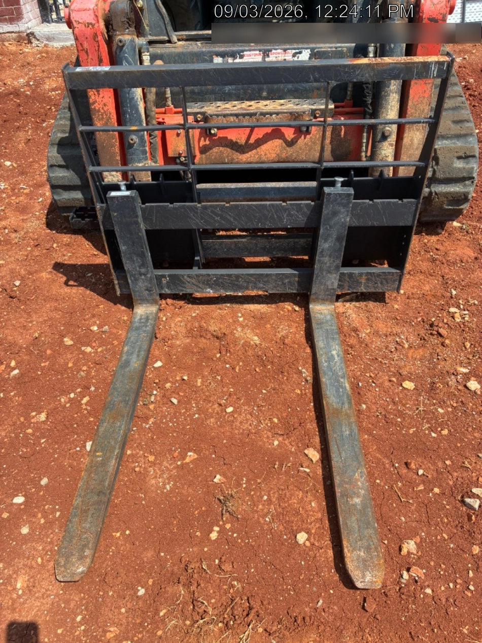 2026 ARROW MATERIAL HANDLING 72" Pallet Forks - Arrow