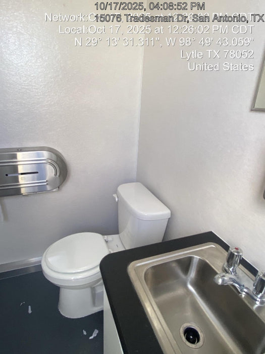 2025 NATIONAL RESTROOM TRAILERS NRT4MDS