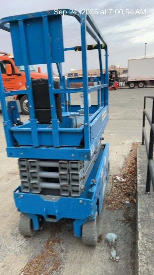 2019 Genie GS-1930 Half Height Swing Gate, 800W Inverter