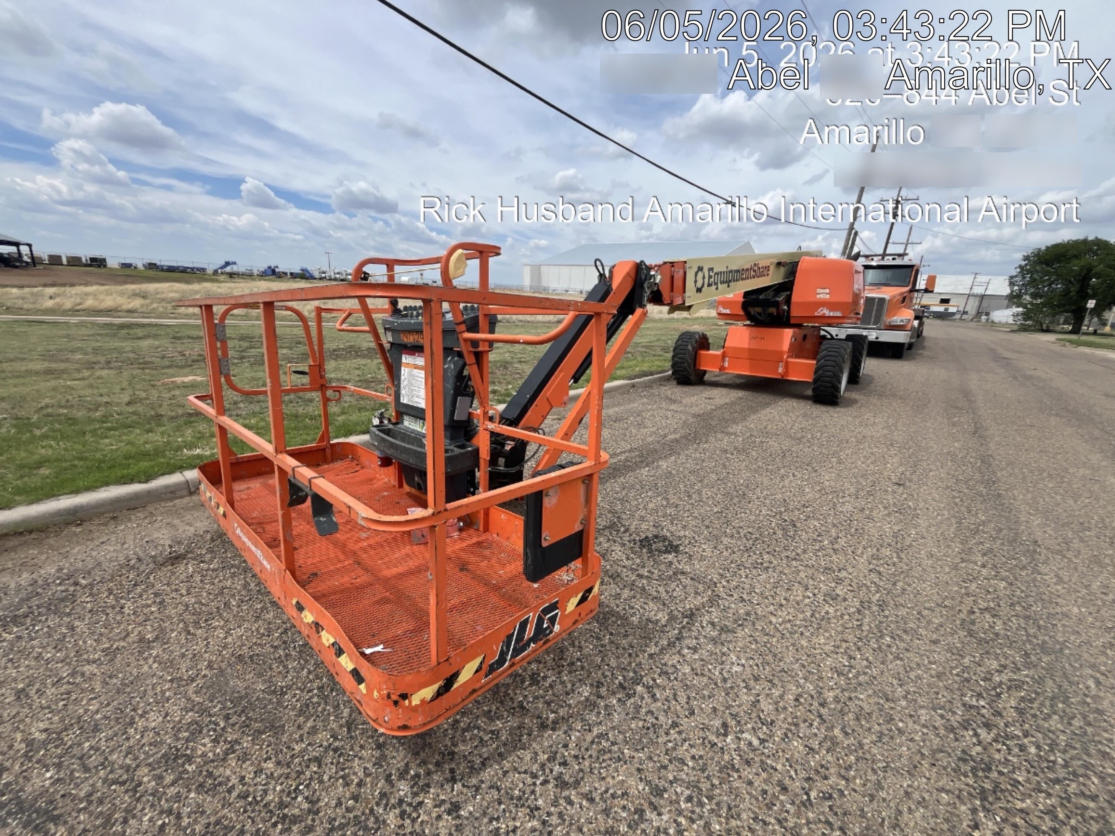 2023 JLG 660SJ