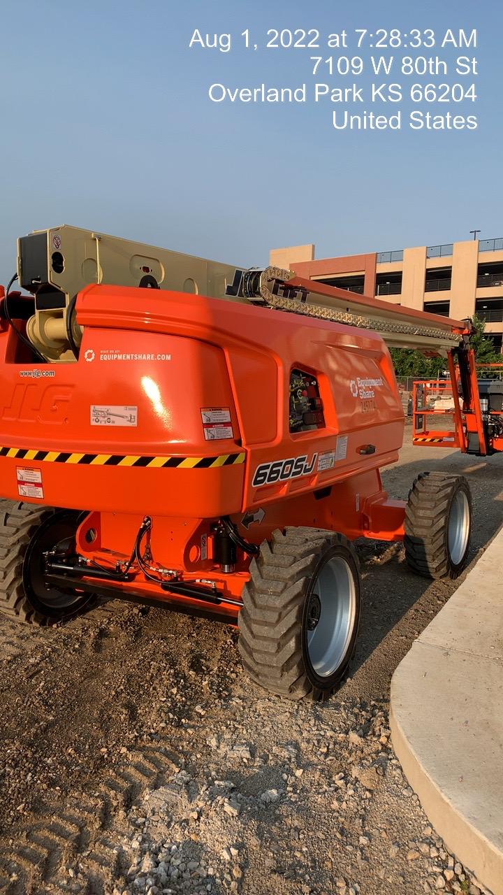 2022 JLG 660SJ