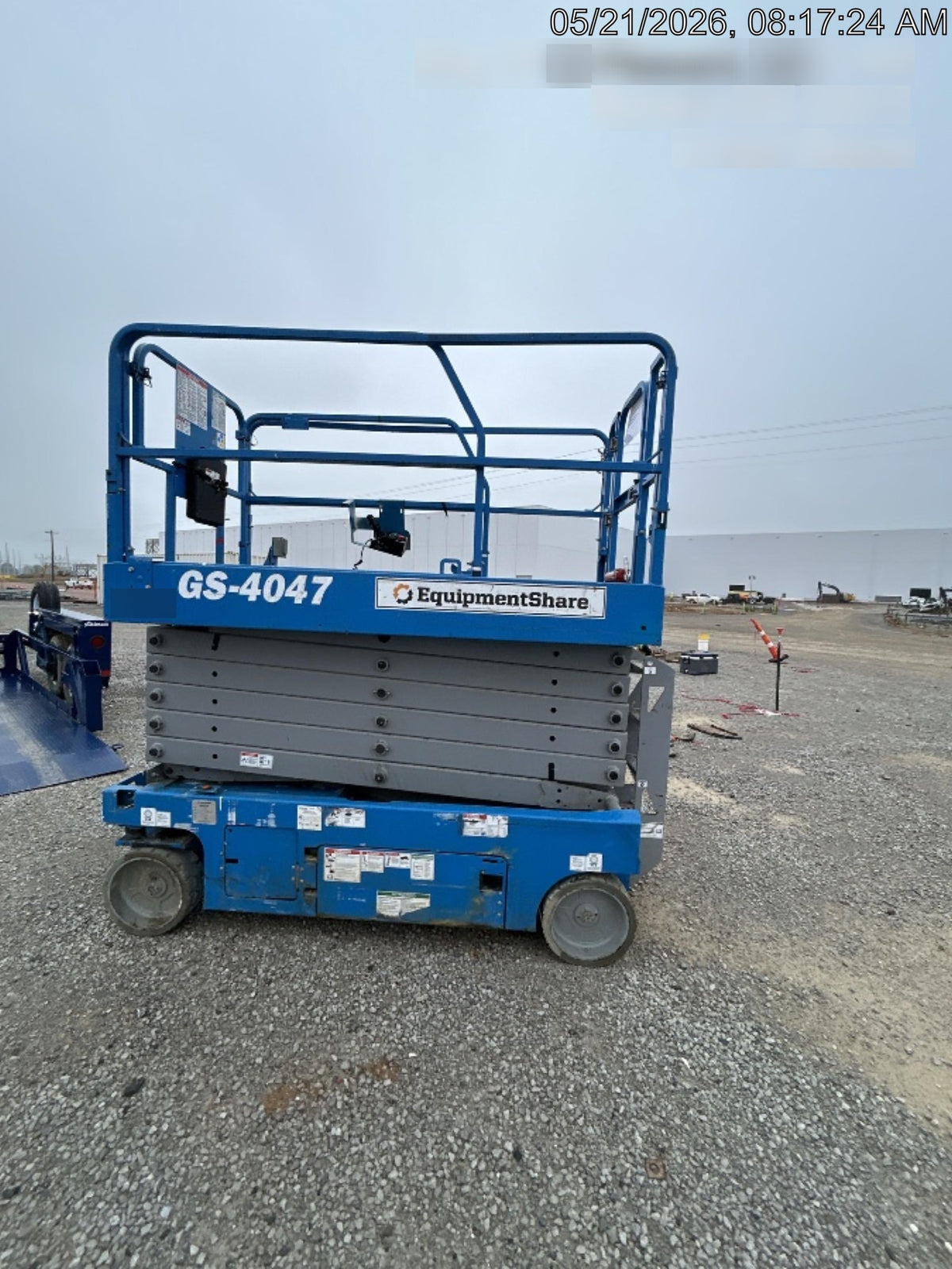 2019 Genie GS-4047 Folding rails with half height swing gate