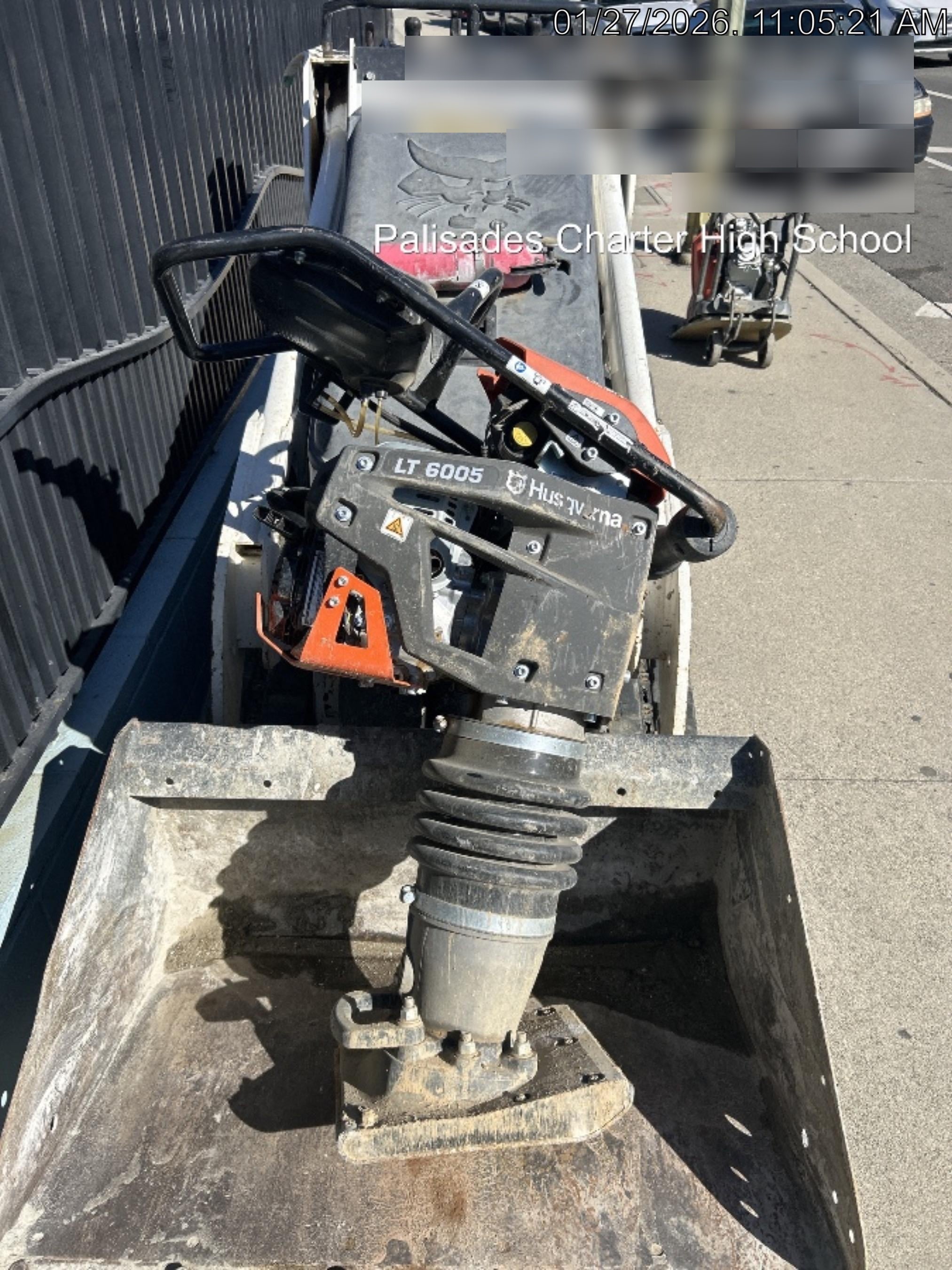 2025 HUSQVARNA LT6005