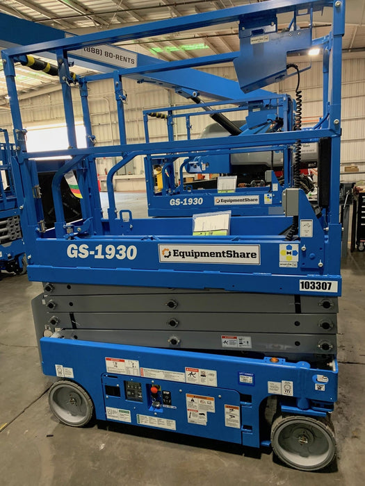 2020 Genie GS-1930 Solid Non Marking Tires, Beacon, Folding rails with half height swing gate, 800W Inverter