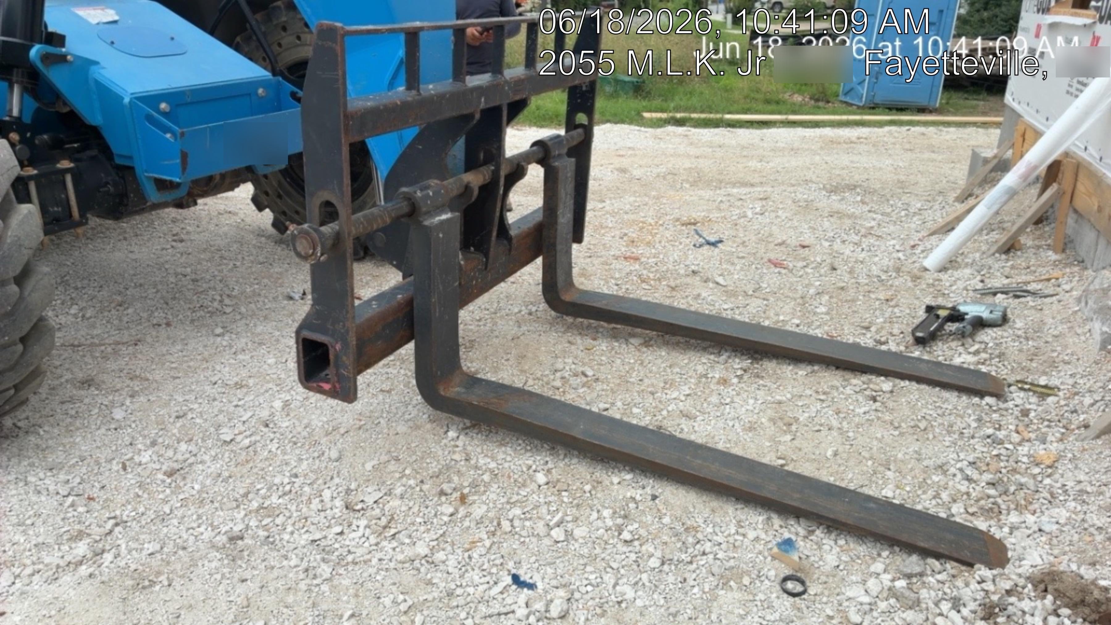 2018 Genie GTH-844 Genie GTH-844 w/ROPS, Work Lights, Solid Tires, RH Cab Mesh, Beacon, 60" Carriage and Forks