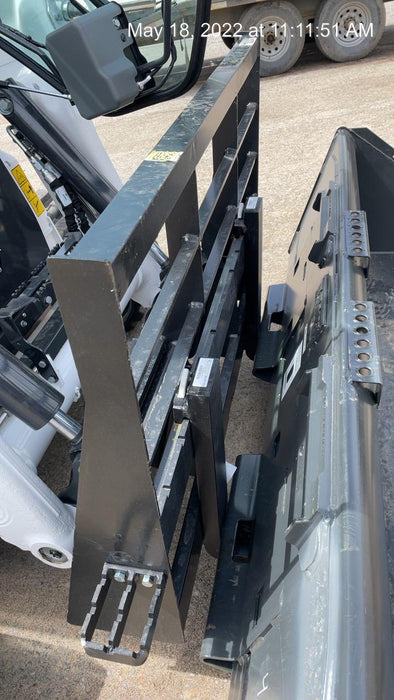 2022 ARROW MATERIAL HANDLING 72" Pallet Forks - Arrow