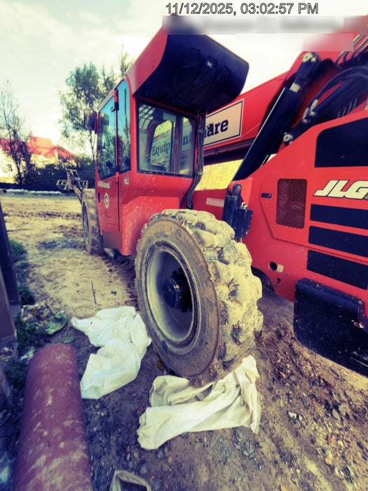 2020 Skytrak 10054 Cab/Heat/Air, Solid Tires, Work Lights, Beacon, Aux Hydraulics, Back up Alarm, Lifting Eye, ES Decals