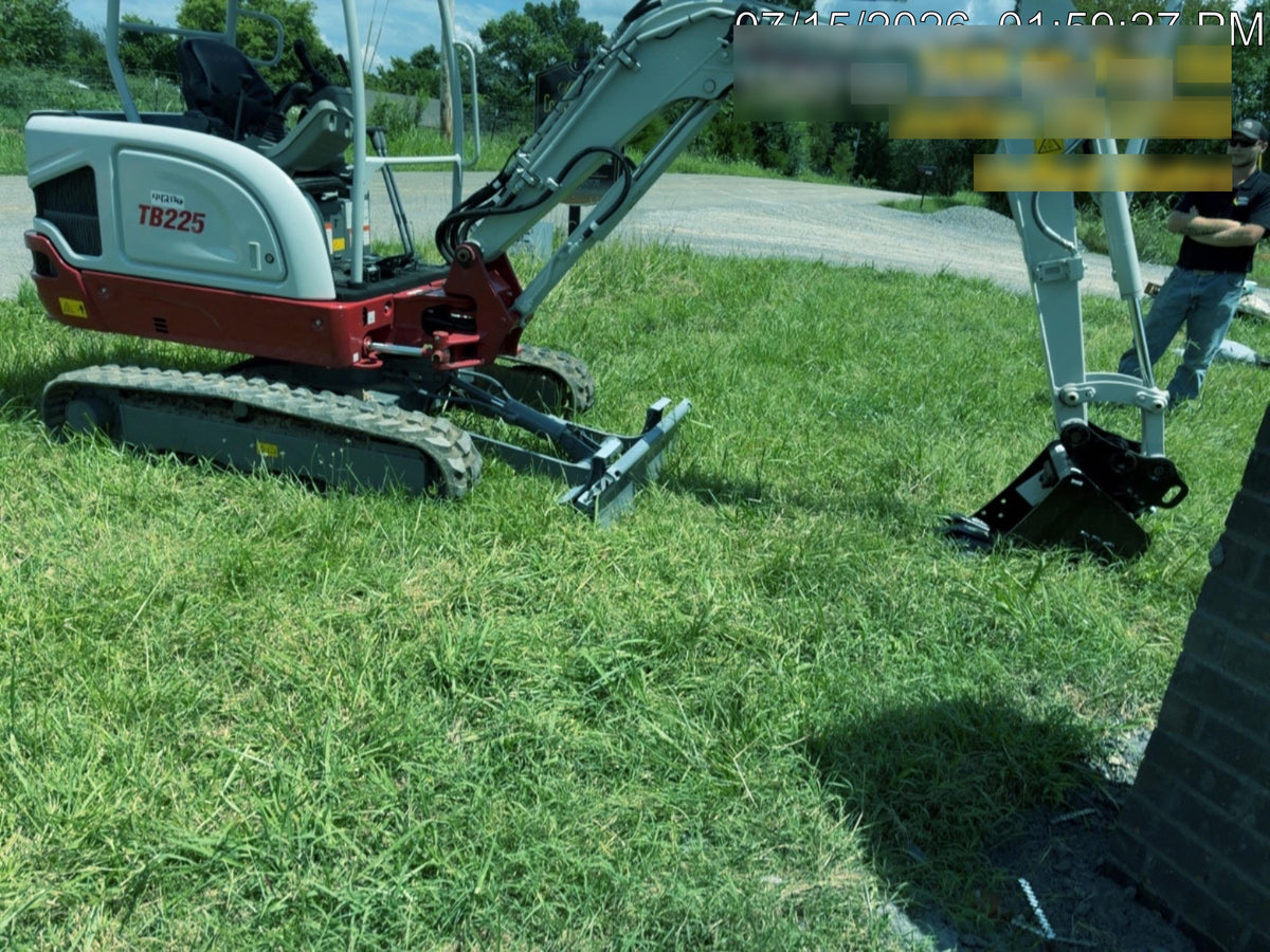 2023 TAKEUCHI TB225R
