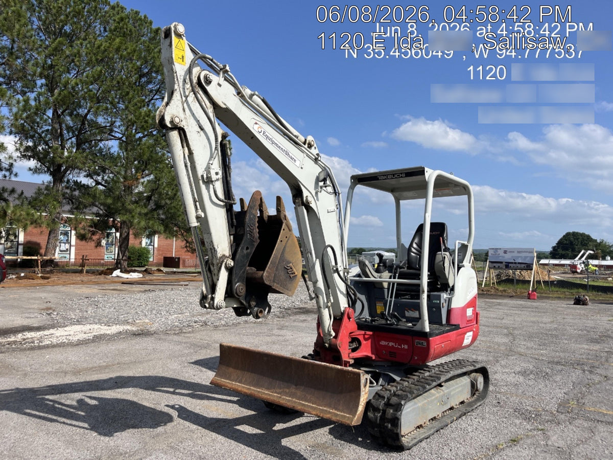 2022 TAKEUCHI TB235-2R