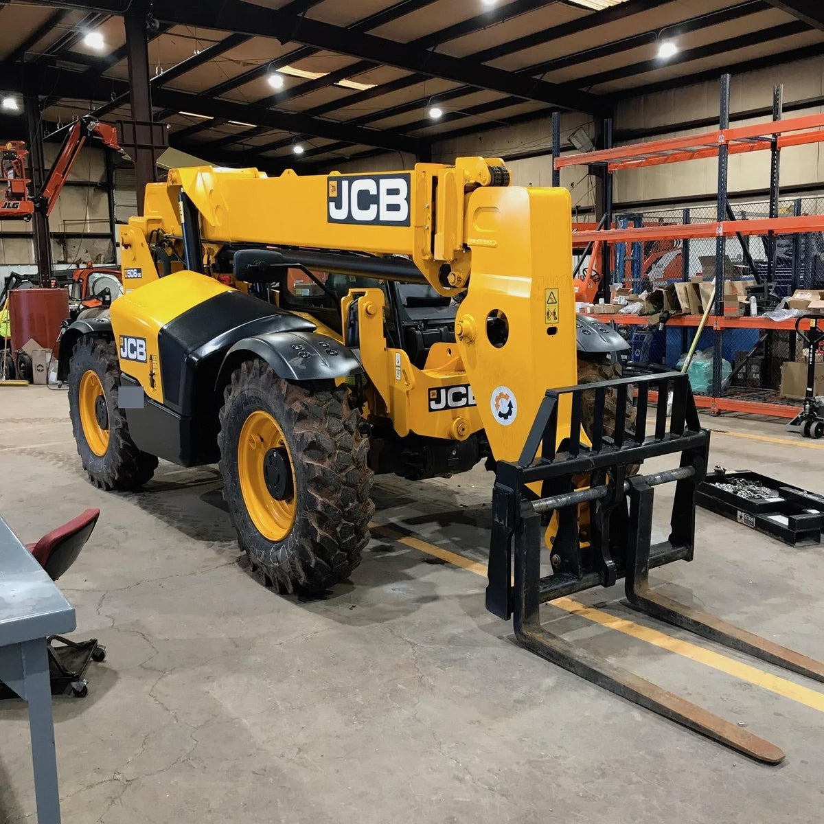 2019 JCB 506-36 Canopy, 74 HP, Foam Filled Tires, STD Worklight, Beacon, Aux Hydraulics, Lifting Eye, Back up Alarm 48" Carriage/48" Forks