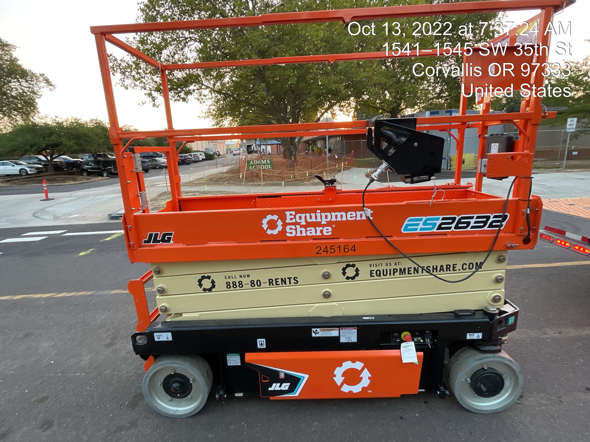 2022 JLG ES2632