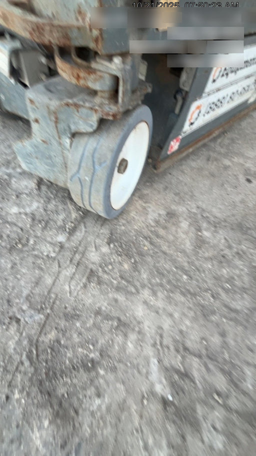 2018 Skyjack SJIII-3219 Skyjack SJIII3219 Scissor Lift w/Trojan Batteries