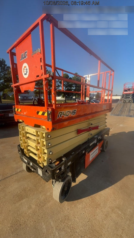 2023 JLG R4045