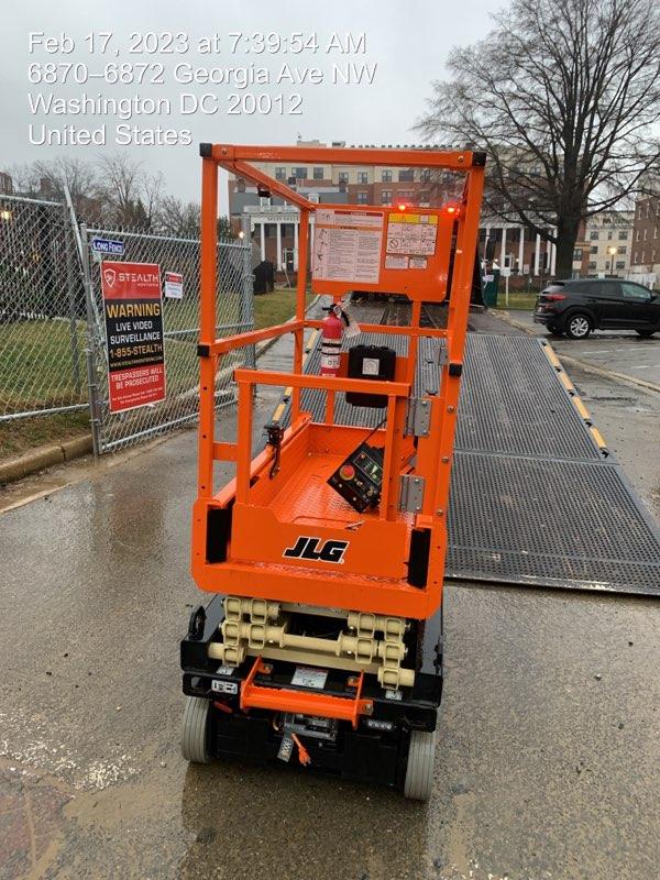 2022 JLG ES1330L