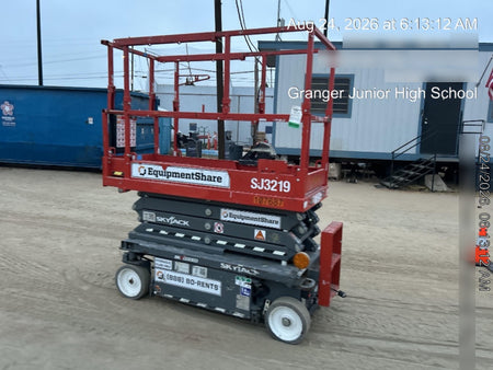2020 Skyjack SJIII-3219 Solid NM Tires, Half height spring hinged entry gate, Dual Beacons, 800W Inverter