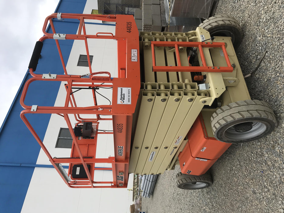 2019 JLG 4069LE