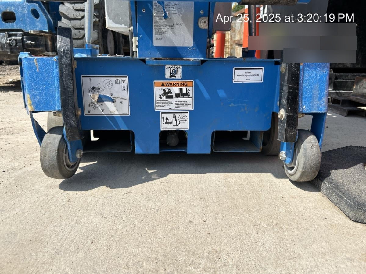 2021 GENIE AWP-30S DC