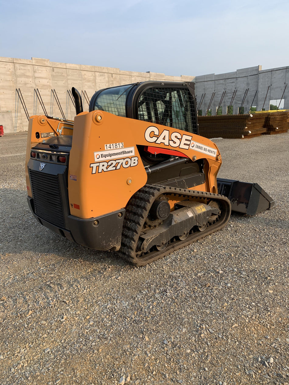 2021 CASE TR270B