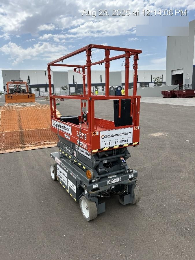 2023 SKYJACK SJ3219