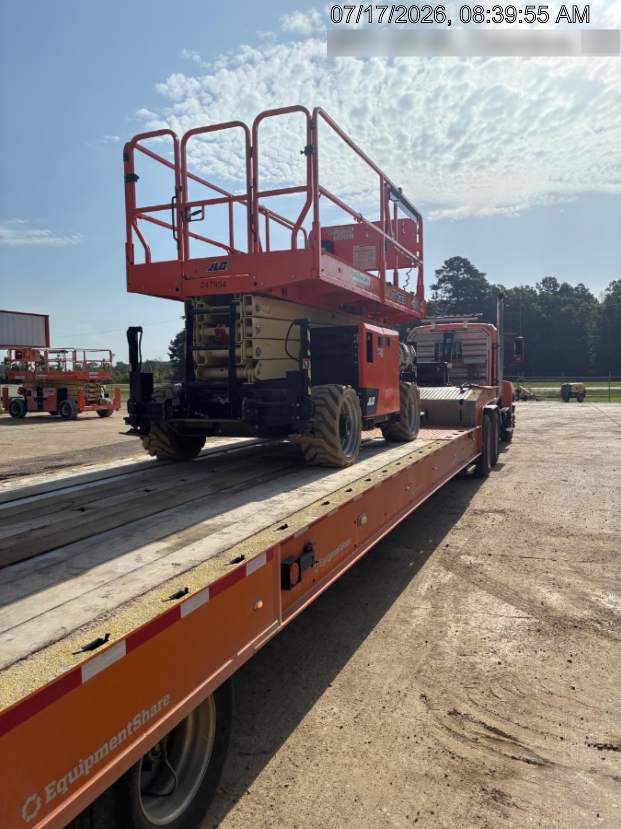 2022 JLG RT4069