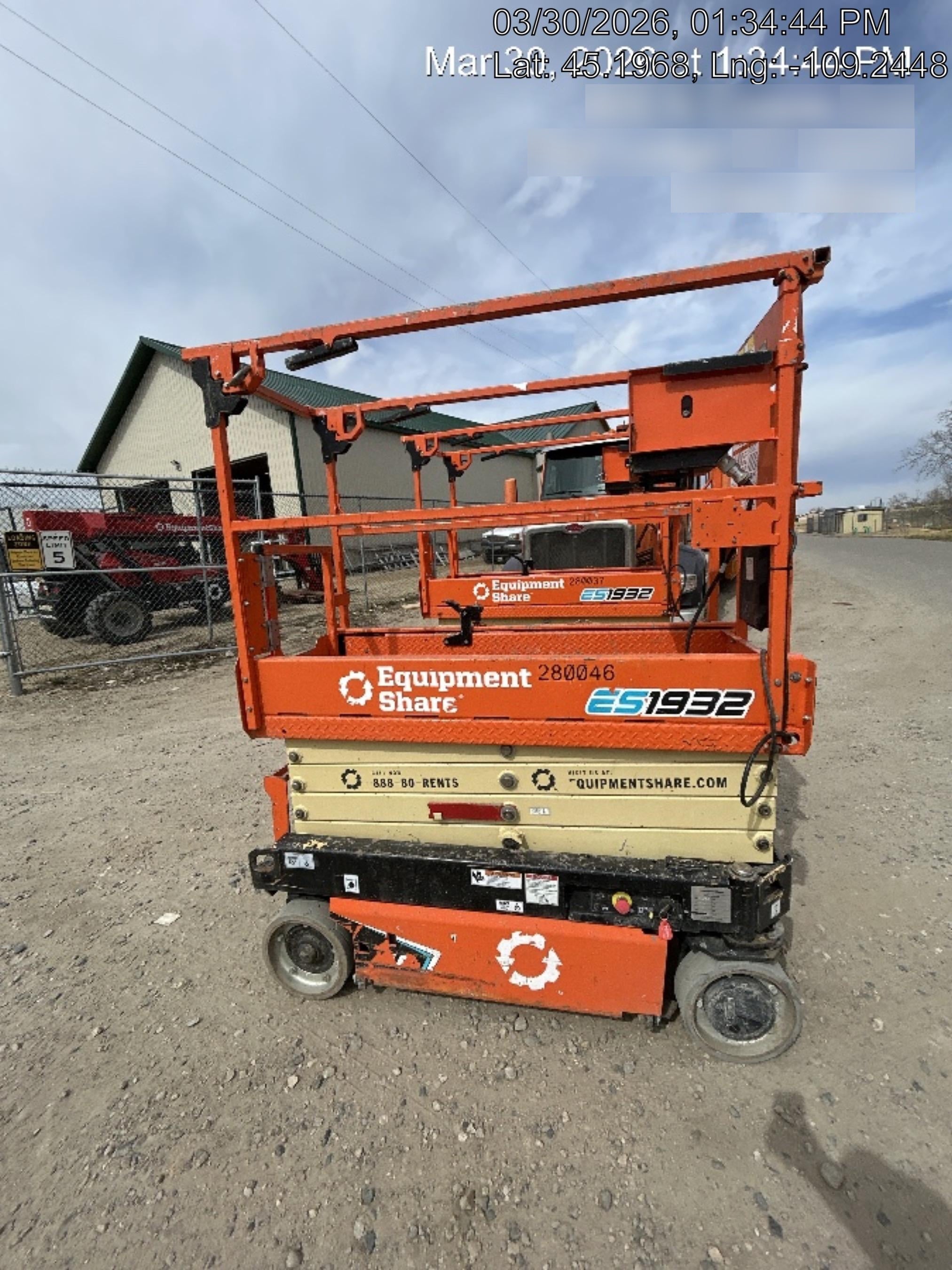 2022 JLG ES1932