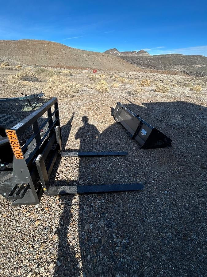 2026 ARROW MATERIAL HANDLING 48" Pallet Forks - Arrow