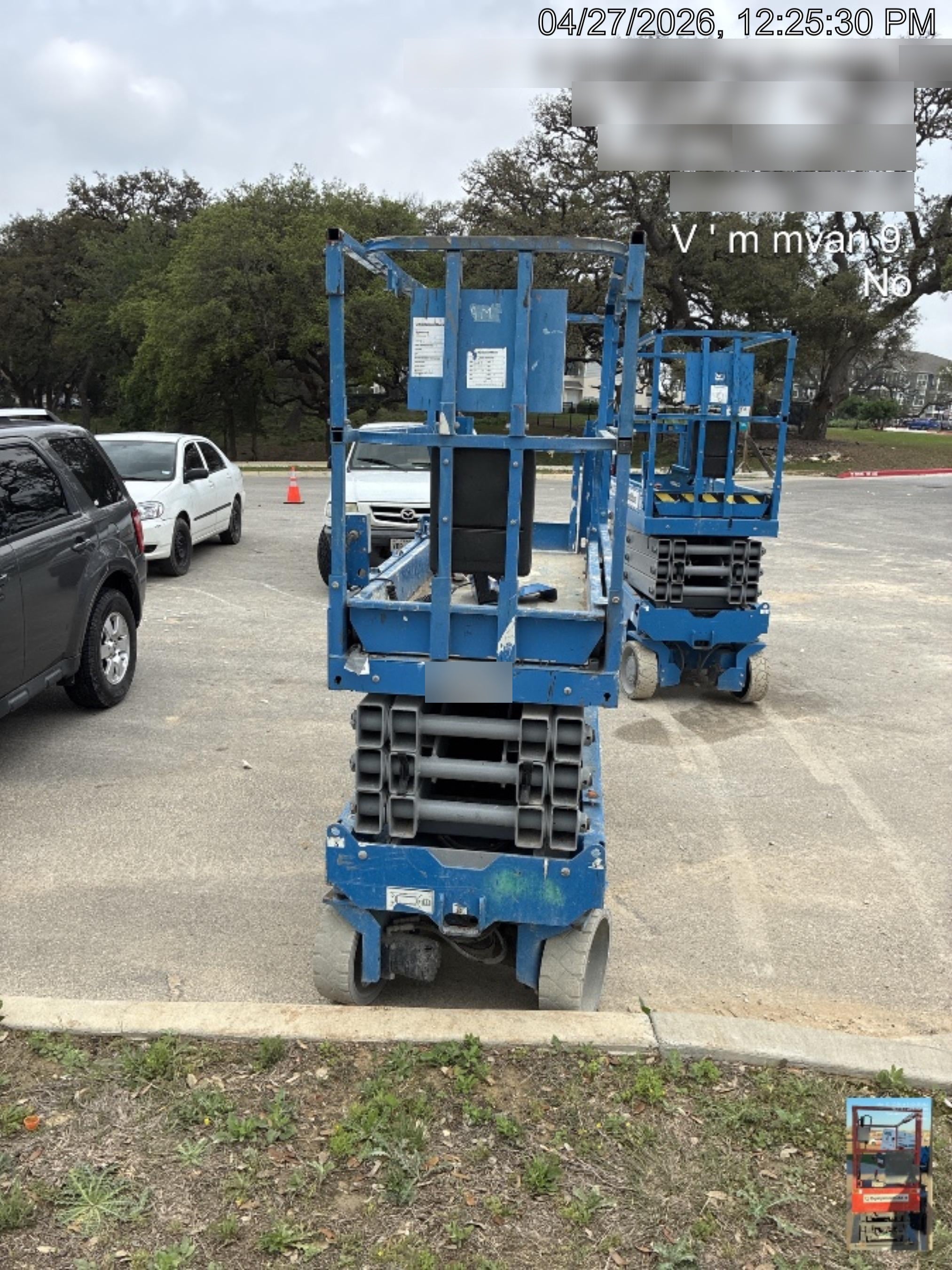 2019 Genie GS-2632 Folding rails with half height swing gate