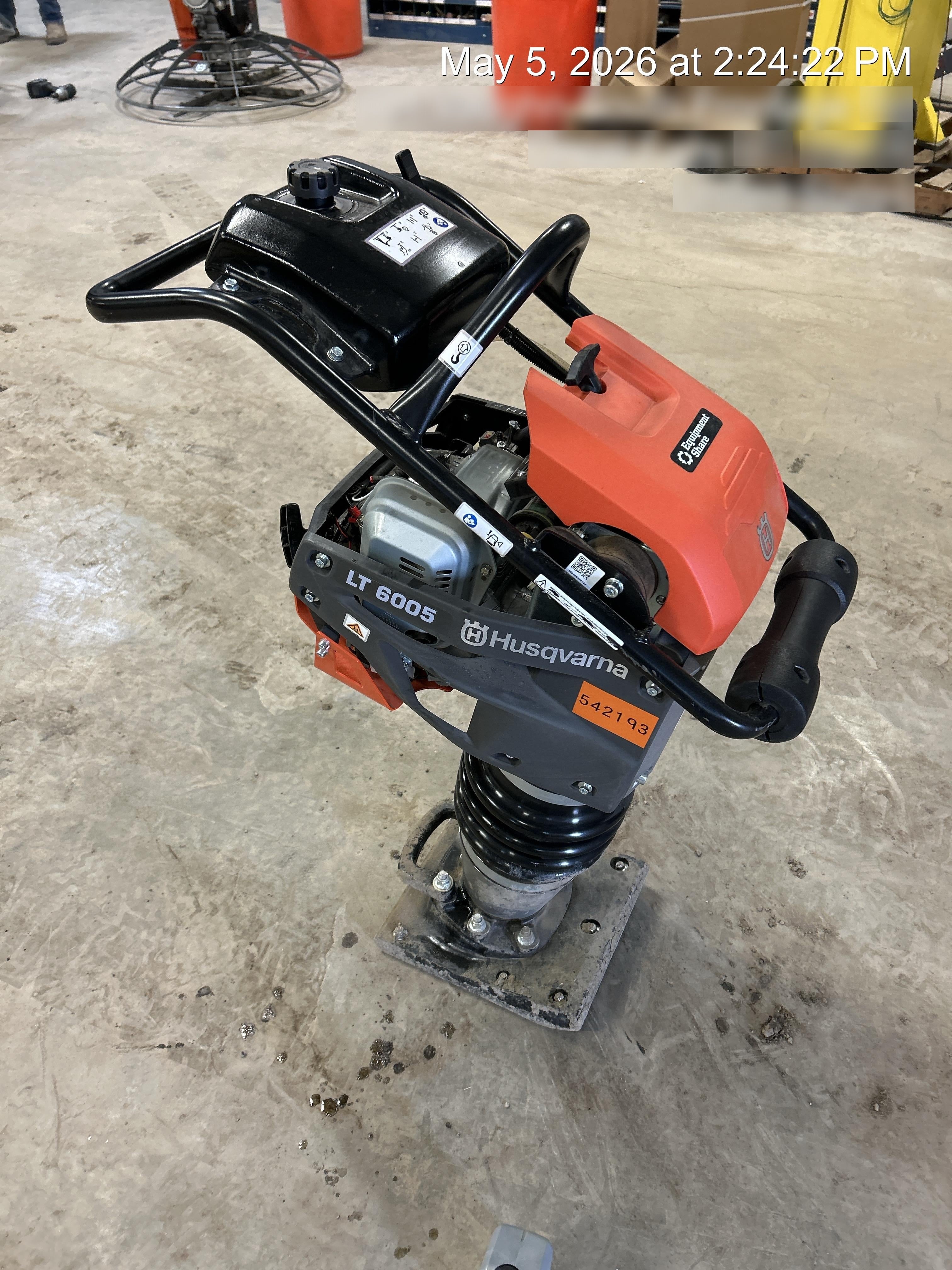 2025 HUSQVARNA LT6005