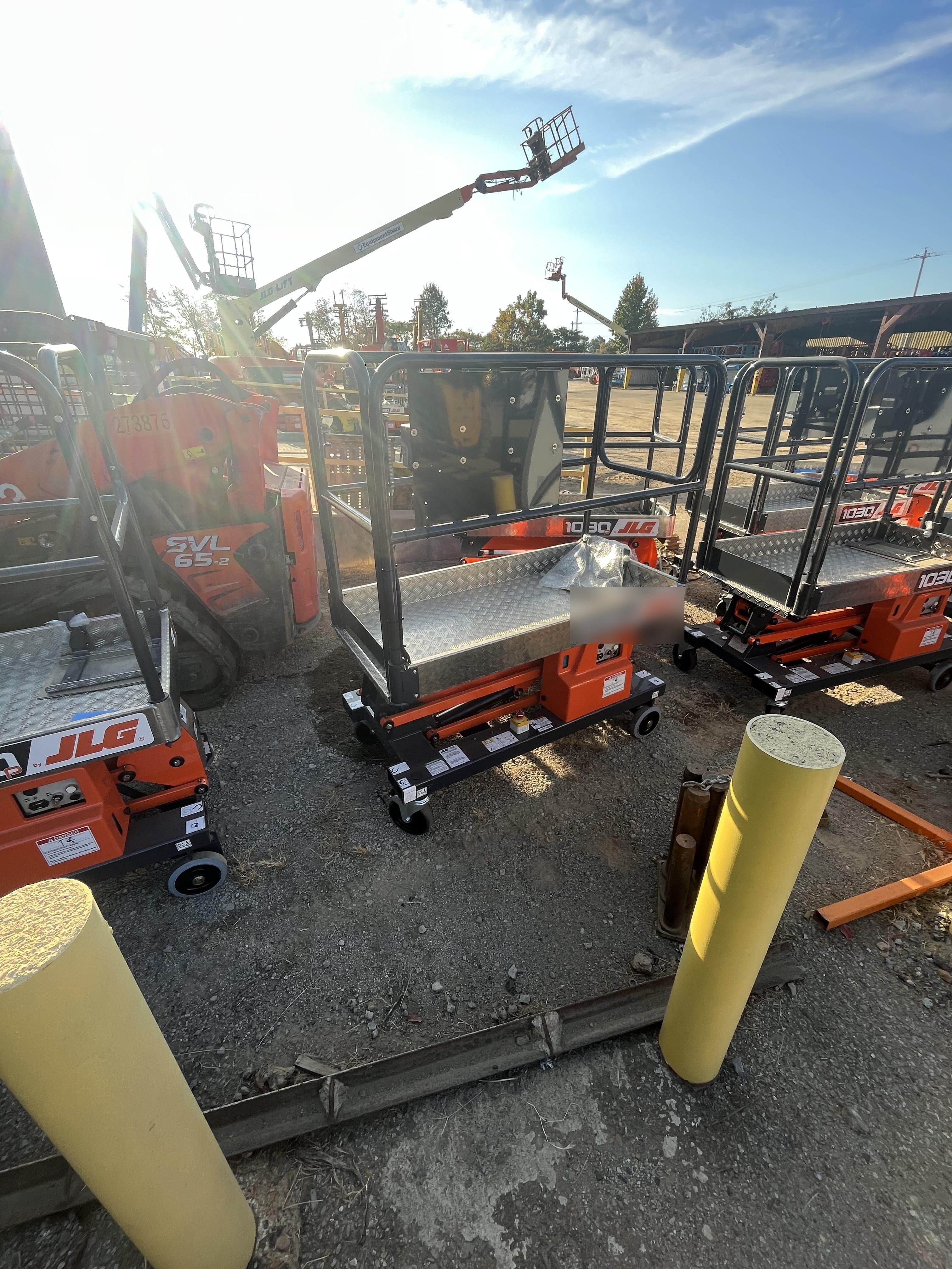 2023 JLG 1030P