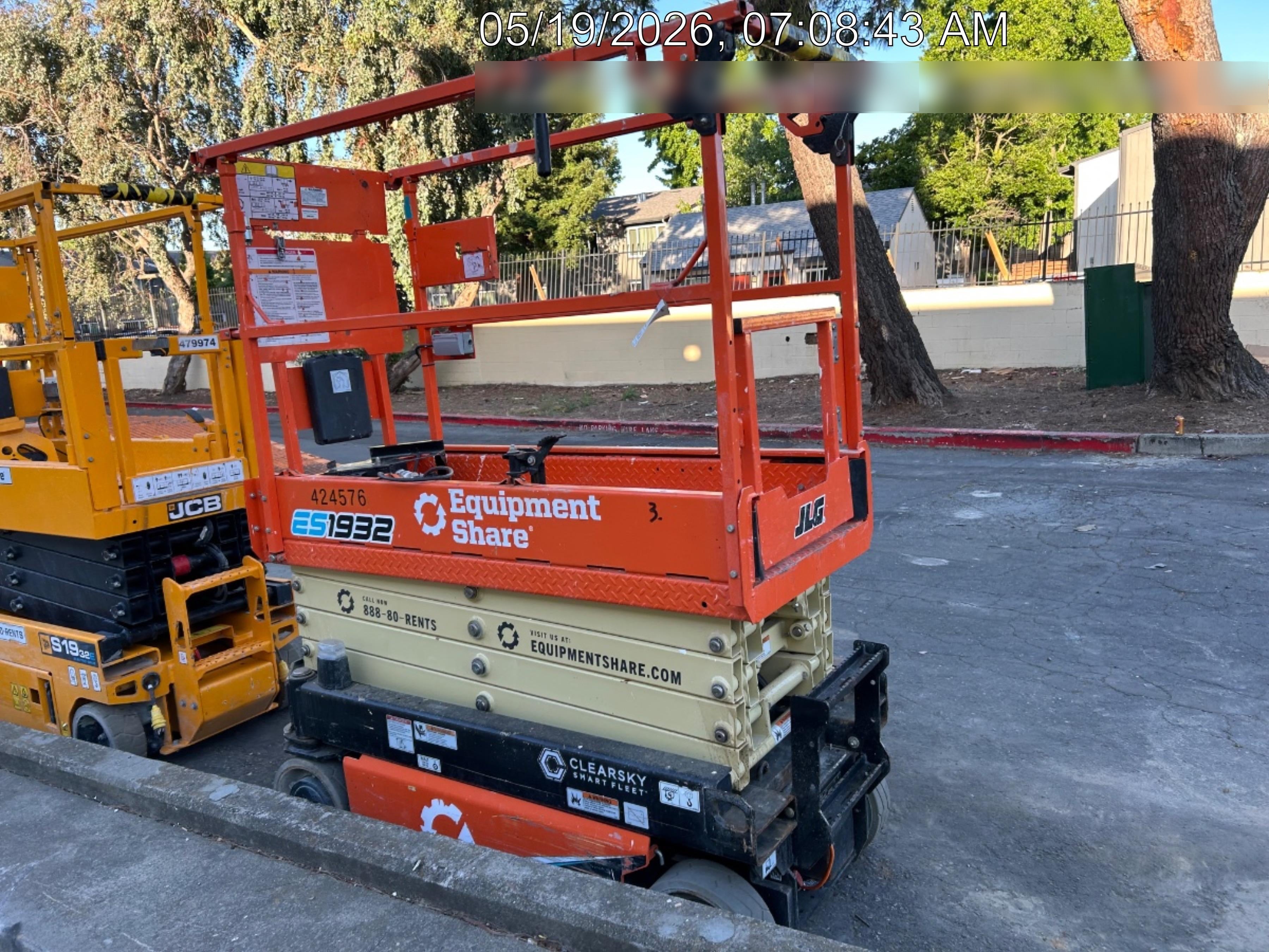 2024 JLG ES1932