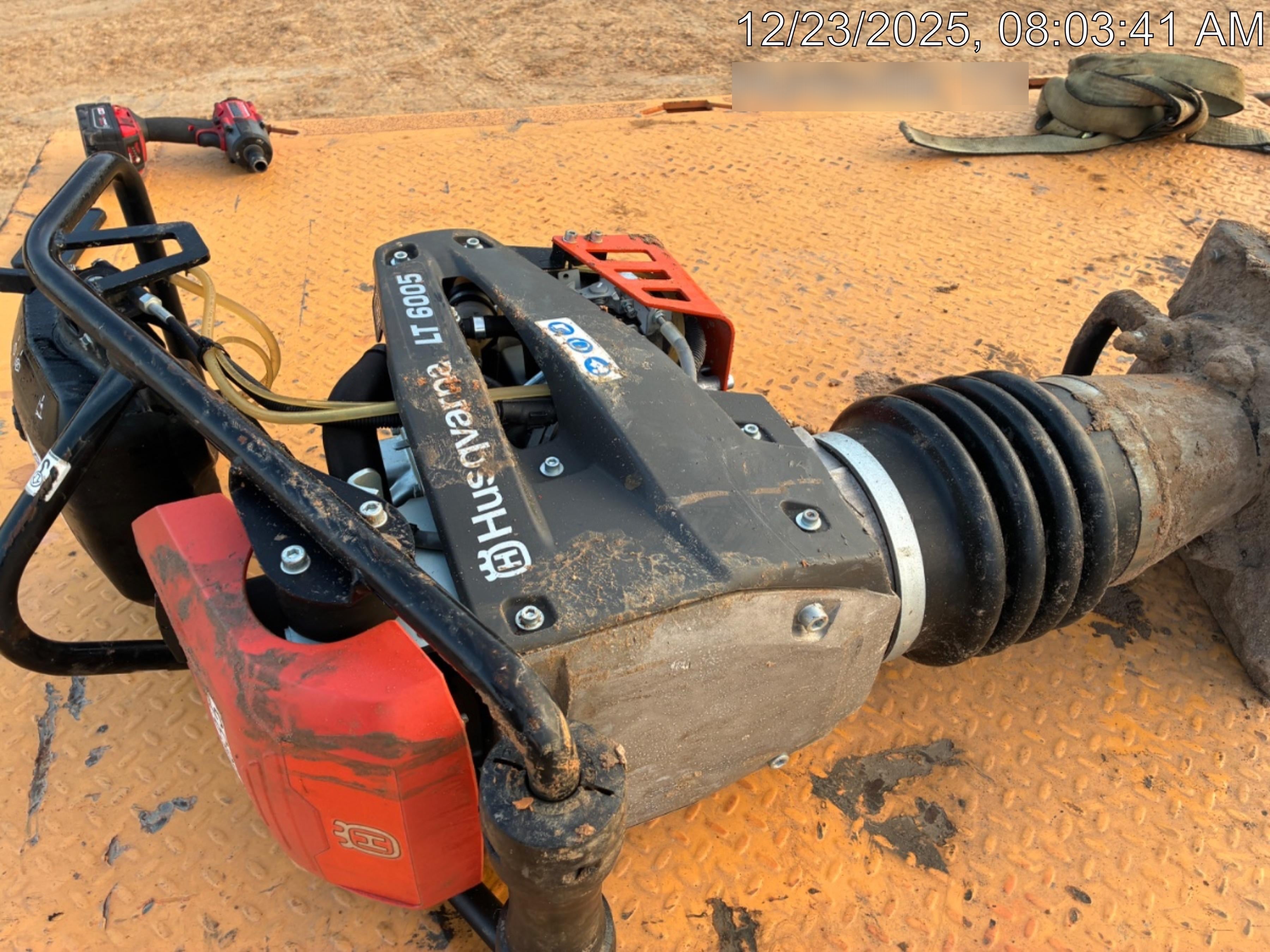 2024 HUSQVARNA LT6005