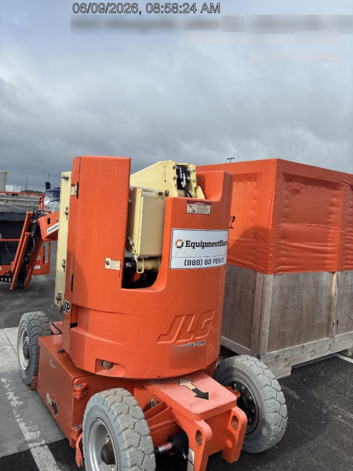 2019 JLG E300AJP