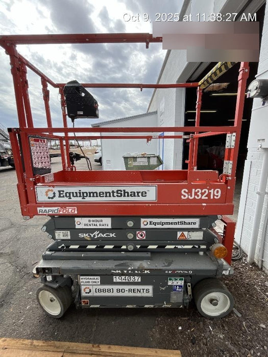 2021 SKYJACK SJ3219