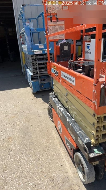 2021 JLG ES1932