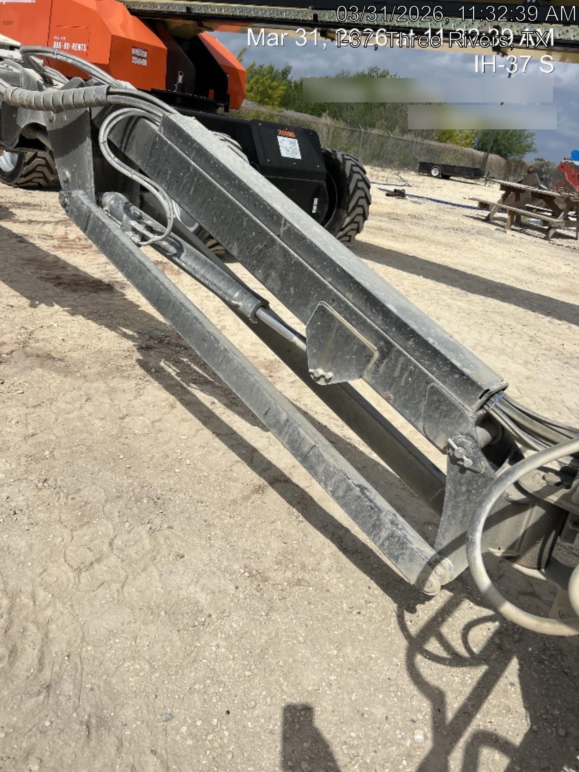 2025 JLG 660SJ