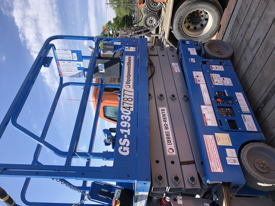 2019 Genie GS-1930 Fixed Rails with Chain Entry