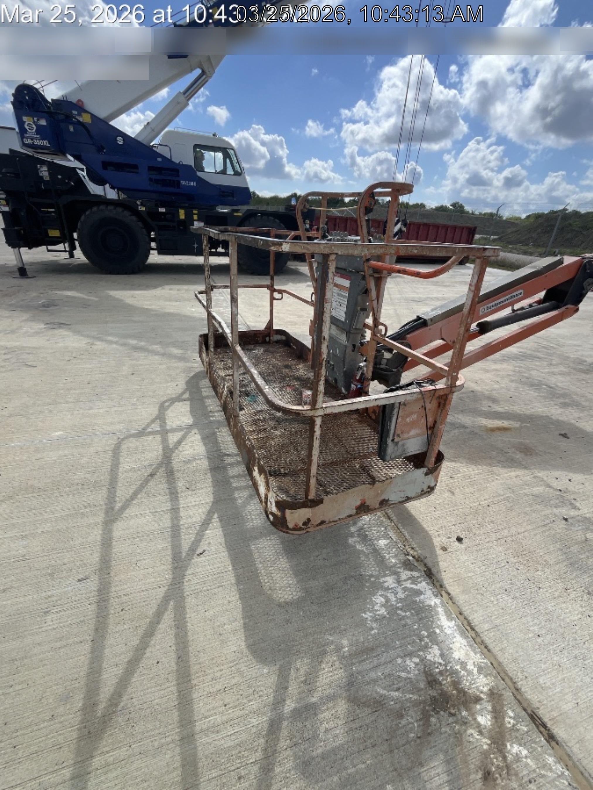 2019 JLG 660SJ