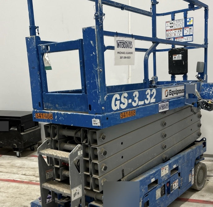 2023 GENIE GS-3232