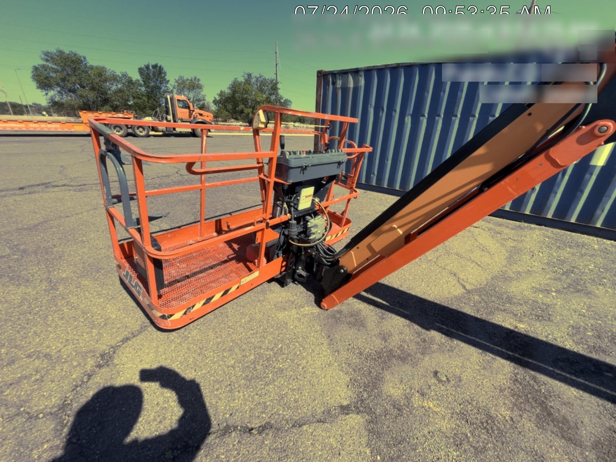 2022 JLG 600AJ