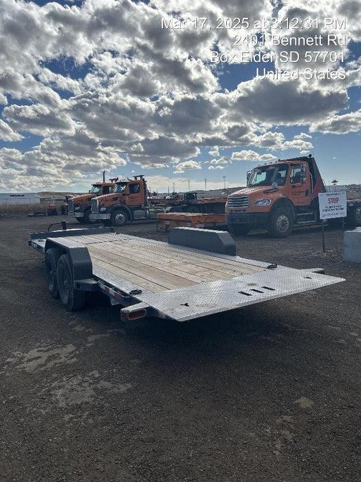 2024 IRONBULL 22' Tiltbed