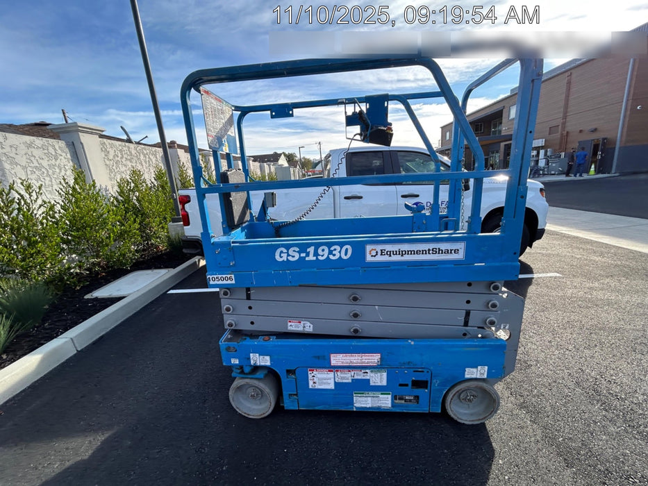 2020 Genie GS-1930 Fixed rails with chain entry gate - Pre A92.20, 800W Inverter