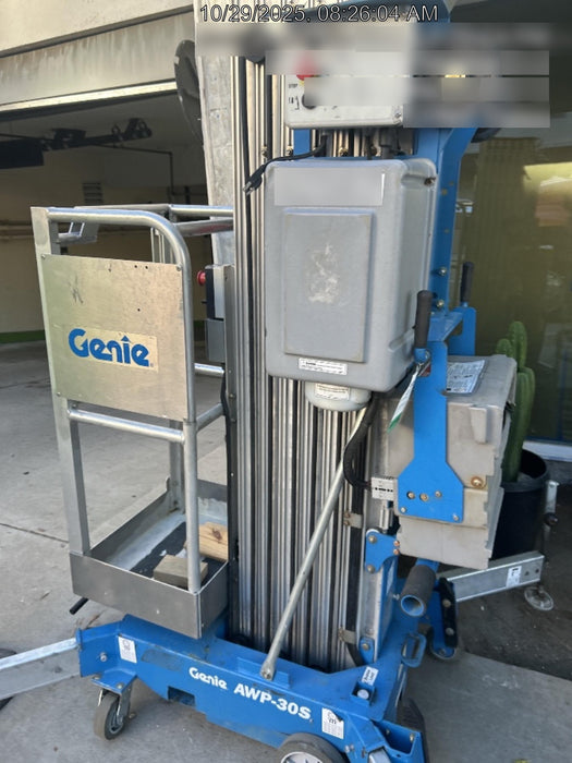 2019 GENIE AWP-30S