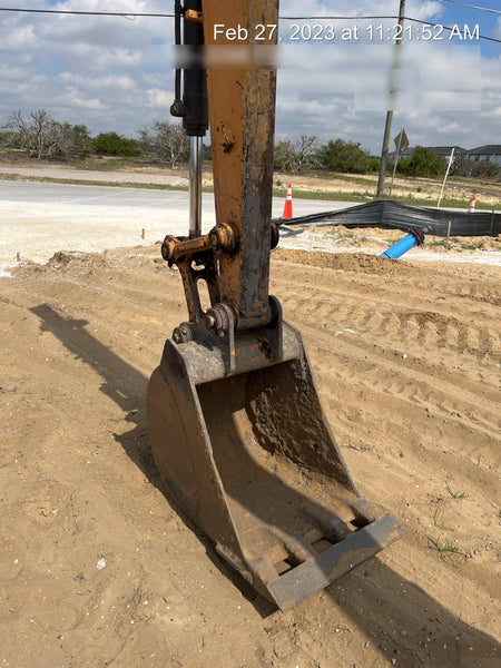 2015 CASE 24" Bucket - Case