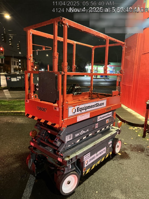 2020 Skyjack SJIII-3219 Solid NM Tires, Half height spring hinged entry gate, Dual Beacons, 800W Inverter