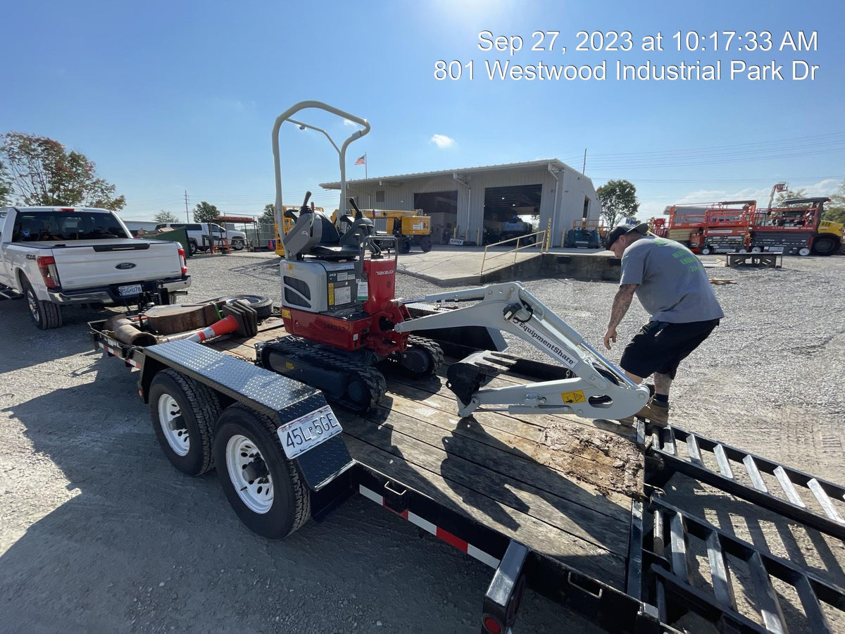 2023 TAKEUCHI TB210R