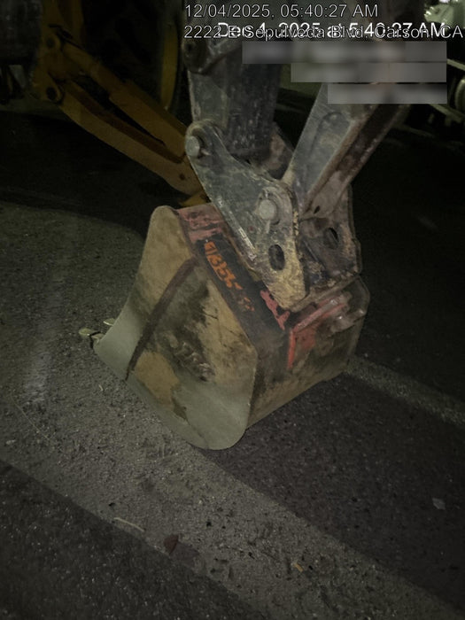 2019 John Deere 410L 4WD, CAB/HVAC, Standard Dipperstick, ISO Controls, Rear Aux Hydraulics, Manual QC w/1.5 Yd Bucket w/Forks, 24" Bucket