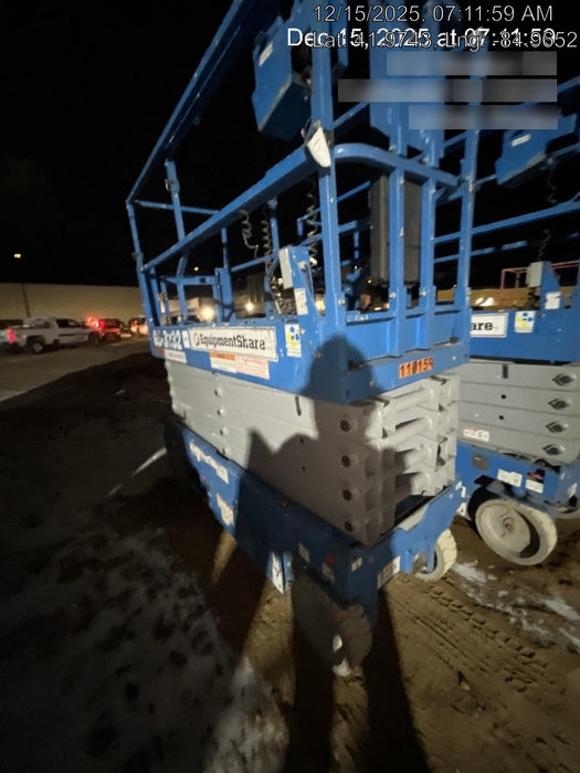 2020 Genie GS-3232 Standard, Folding half height swing gate