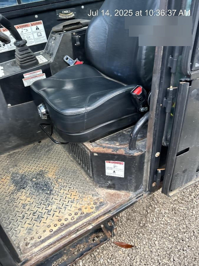 2017 Genie GTH-844 Genie GTH-844, Solid Tires, 60" carriage/forks, Full Cab, Work Lights